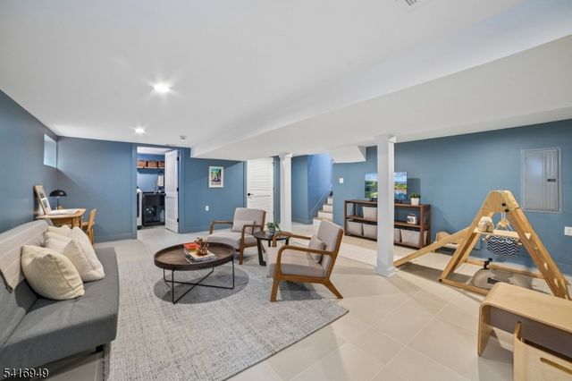 10 Maplewood Ave, Maplewood Twp., NJ 07040