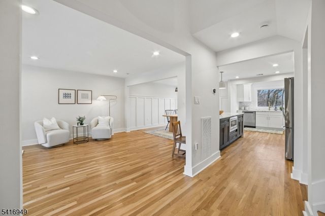 10 Maplewood Ave, Maplewood Twp., NJ 07040