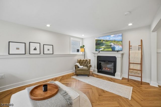 10 Maplewood Ave, Maplewood Twp., NJ 07040