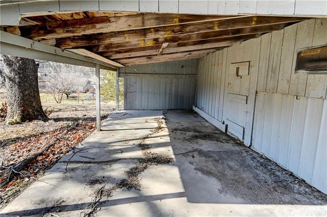 1013 S 4th Street, Atchison, KS 66002