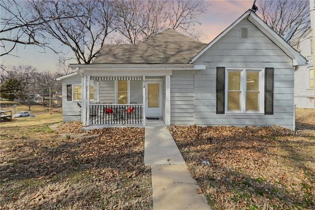 1013 S 4th Street, Atchison, KS 66002