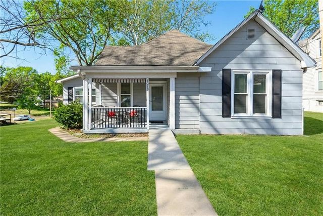 1013 S 4th Street, Atchison, KS 66002