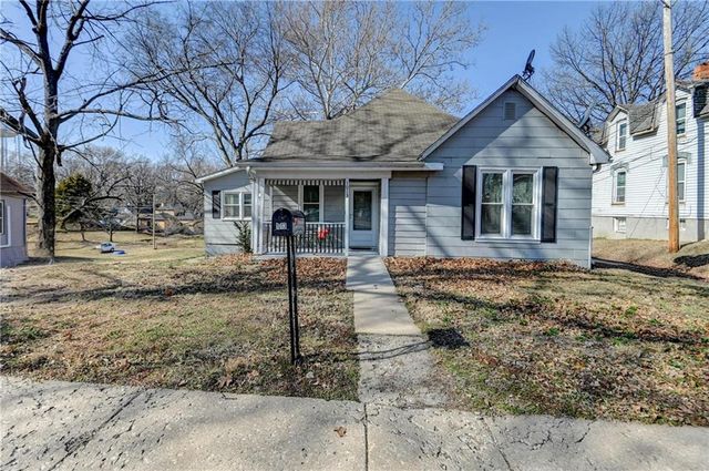 1013 S 4th Street, Atchison, KS 66002
