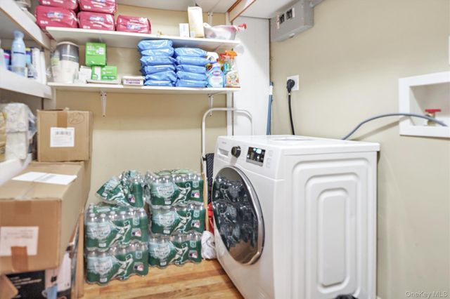 200 S Middle Neck Road J-6, Great Neck, NY 11021