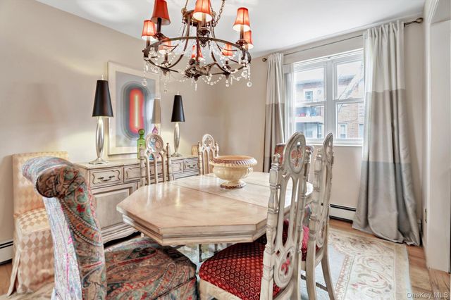 200 S Middle Neck Road J-6, Great Neck, NY 11021