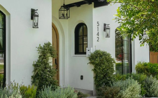5142 Brynhurst Avenue, Los Angeles, CA 90043