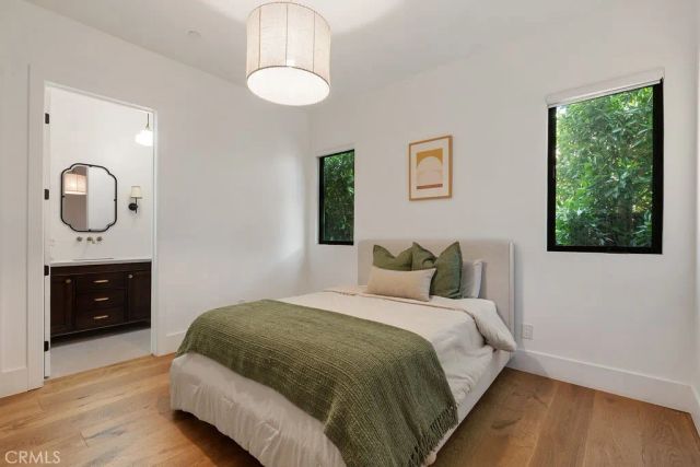 5142 Brynhurst Avenue, Los Angeles, CA 90043