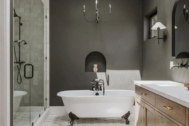 5142 Brynhurst Avenue, Los Angeles, CA 90043