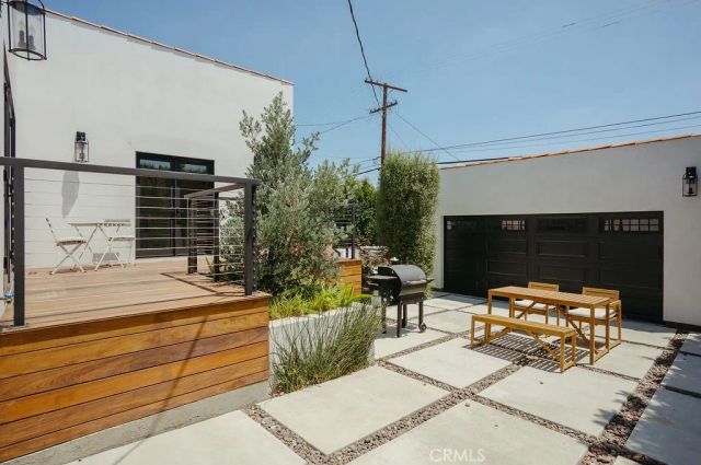 5142 Brynhurst Avenue, Los Angeles, CA 90043