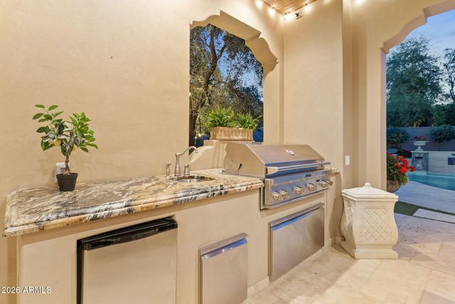 9926 E KEMPER Way, Scottsdale, AZ 85255