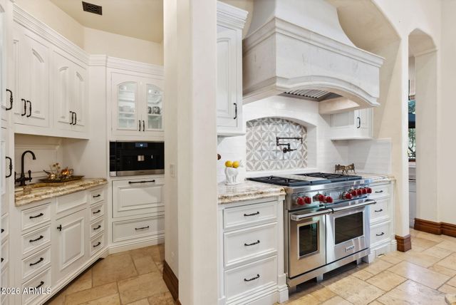 9926 E KEMPER Way, Scottsdale, AZ 85255