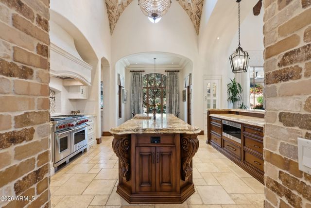 9926 E KEMPER Way, Scottsdale, AZ 85255