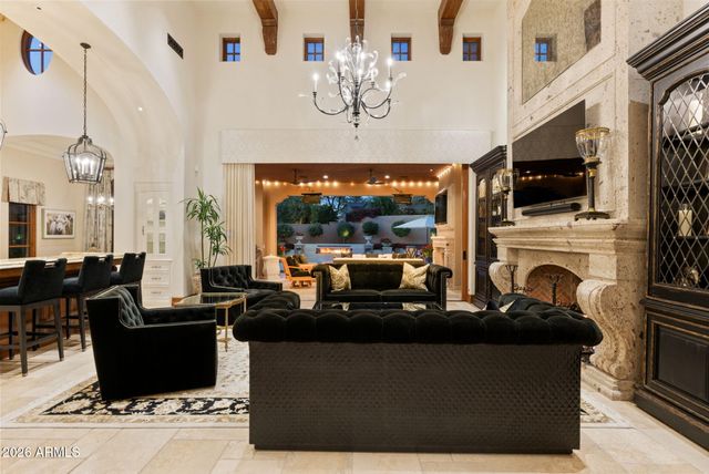 9926 E KEMPER Way, Scottsdale, AZ 85255