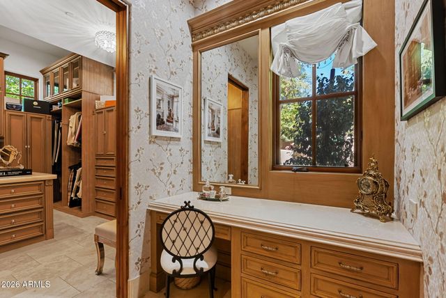 9926 E KEMPER Way, Scottsdale, AZ 85255