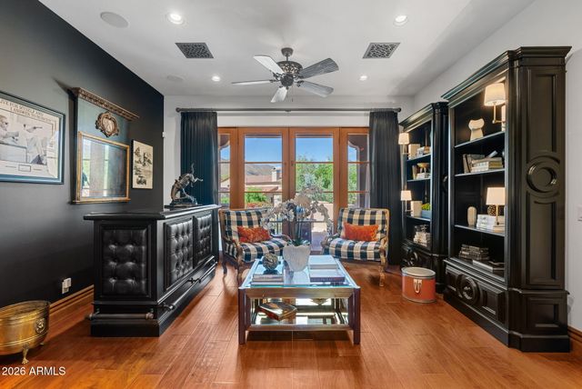 9926 E KEMPER Way, Scottsdale, AZ 85255