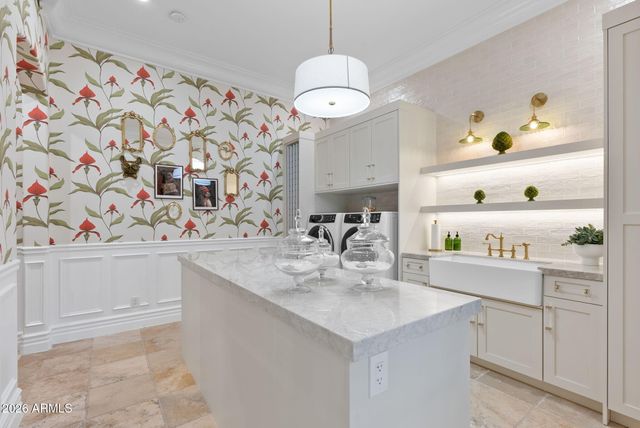 9926 E KEMPER Way, Scottsdale, AZ 85255