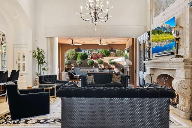 9926 E KEMPER Way, Scottsdale, AZ 85255