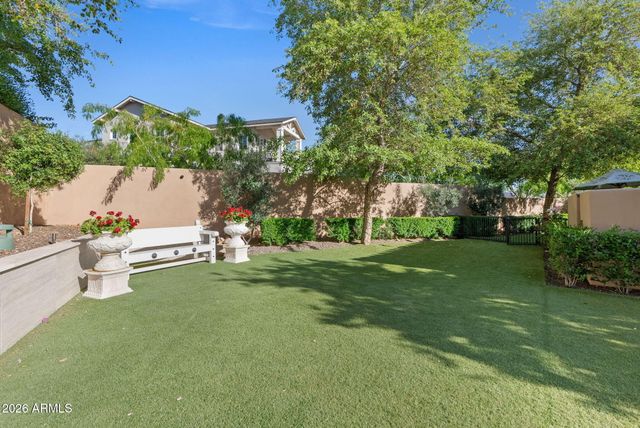 9926 E KEMPER Way, Scottsdale, AZ 85255