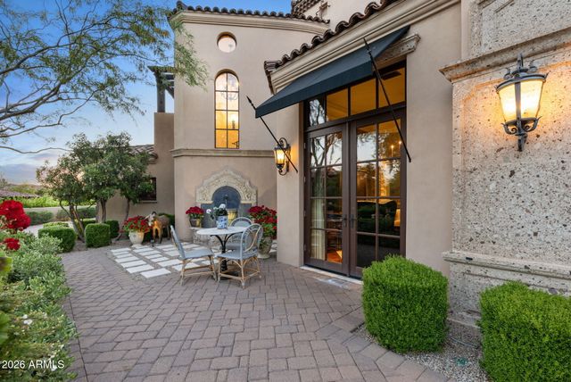 9926 E KEMPER Way, Scottsdale, AZ 85255