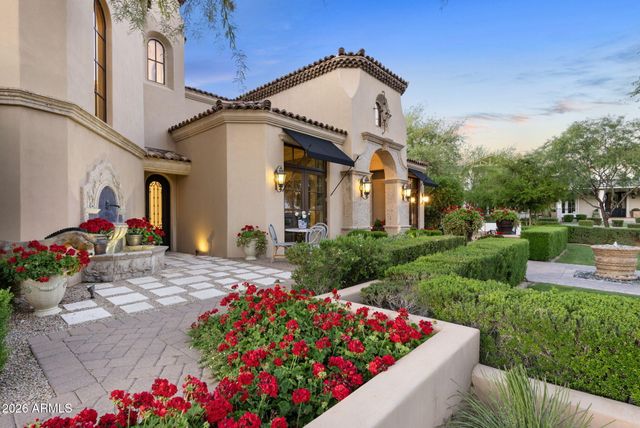 9926 E KEMPER Way, Scottsdale, AZ 85255