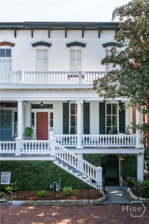 Image 1 of property listing at 314 E Huntingdon Street, Savannah, GA 31401