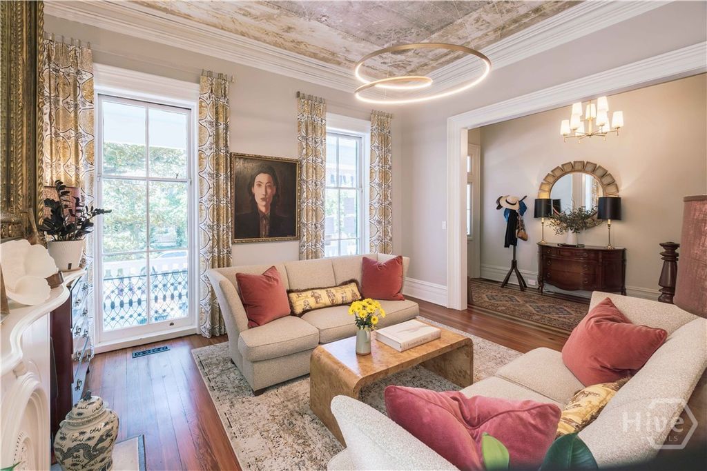 Image 13 of property listing at 314 E Huntingdon Street, Savannah, GA 31401