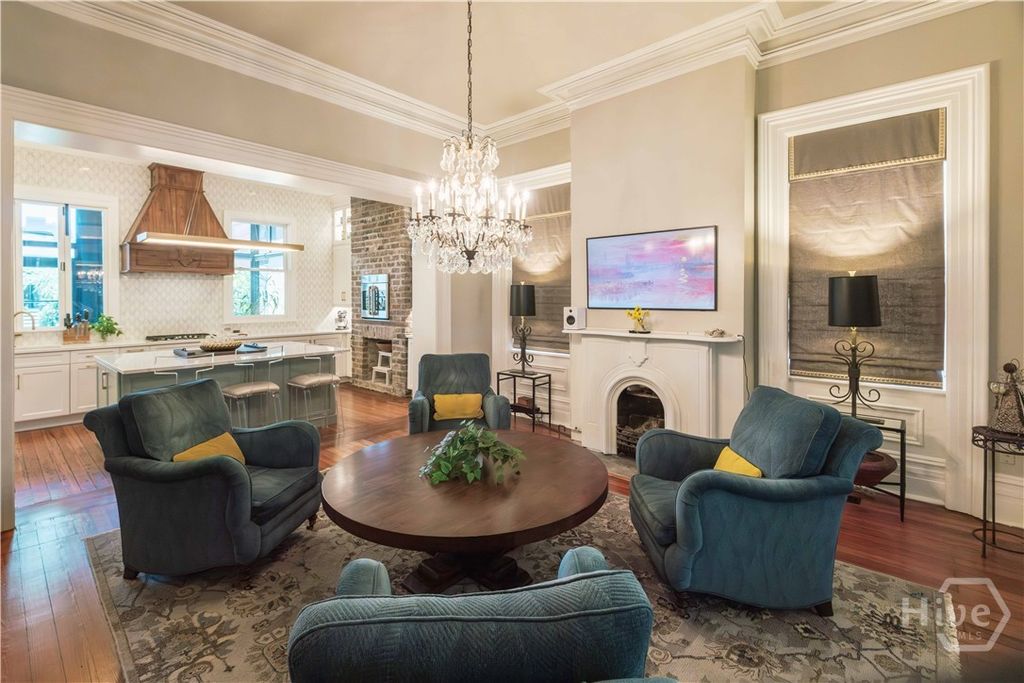 Image 14 of property listing at 314 E Huntingdon Street, Savannah, GA 31401