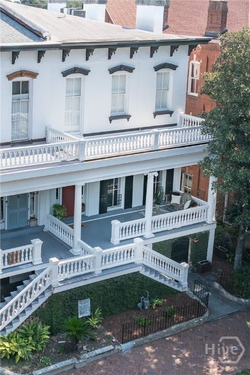 Image 2 of property listing at 314 E Huntingdon Street, Savannah, GA 31401