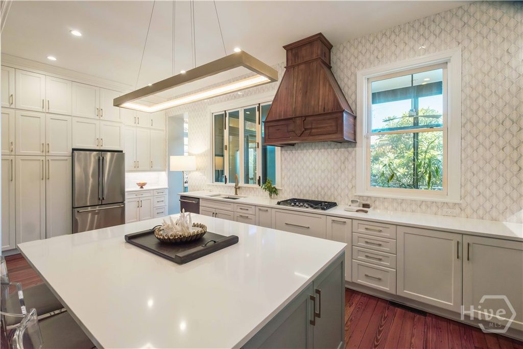 Image 20 of property listing at 314 E Huntingdon Street, Savannah, GA 31401