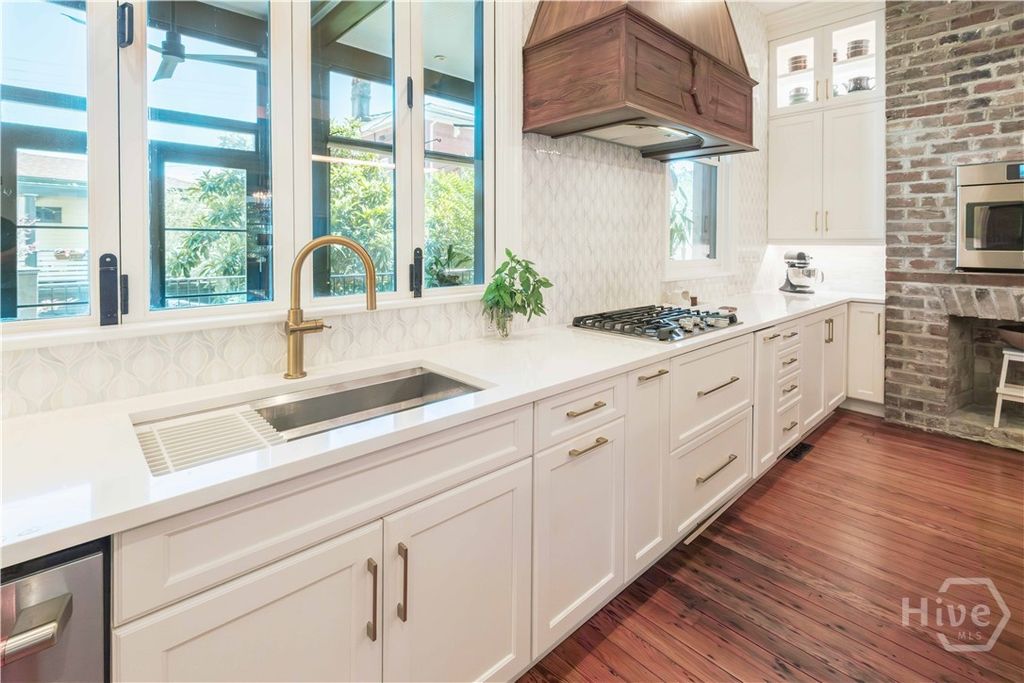 Image 23 of property listing at 314 E Huntingdon Street, Savannah, GA 31401
