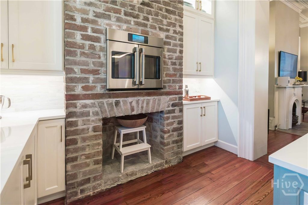 Image 24 of property listing at 314 E Huntingdon Street, Savannah, GA 31401