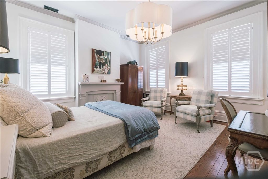 Image 37 of property listing at 314 E Huntingdon Street, Savannah, GA 31401