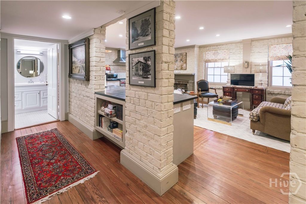 Image 43 of property listing at 314 E Huntingdon Street, Savannah, GA 31401