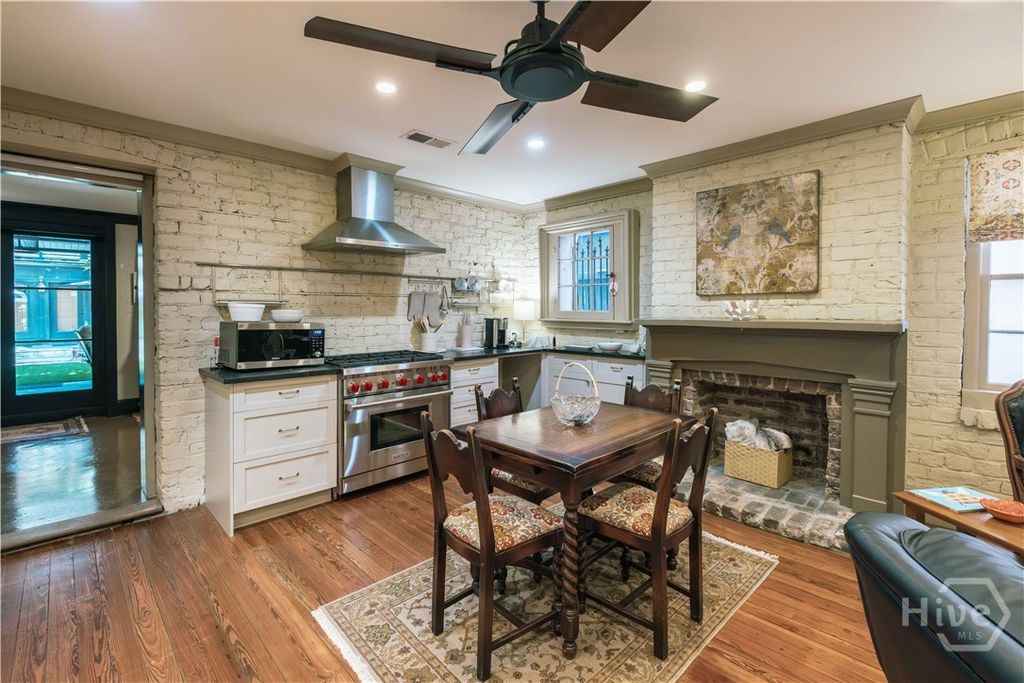 Image 46 of property listing at 314 E Huntingdon Street, Savannah, GA 31401