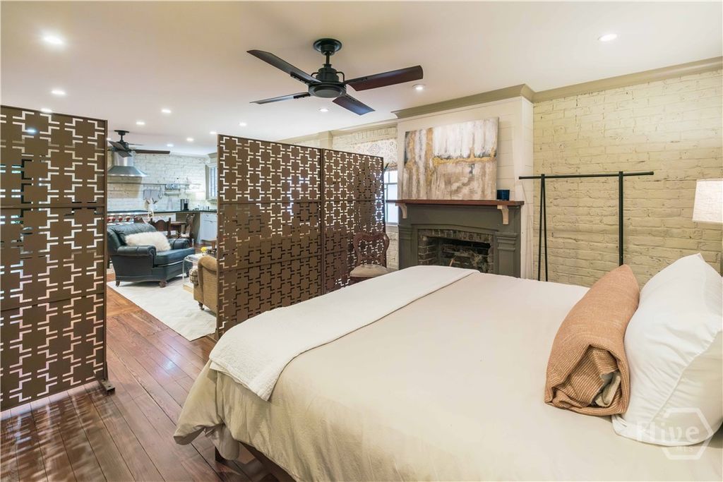 Image 50 of property listing at 314 E Huntingdon Street, Savannah, GA 31401