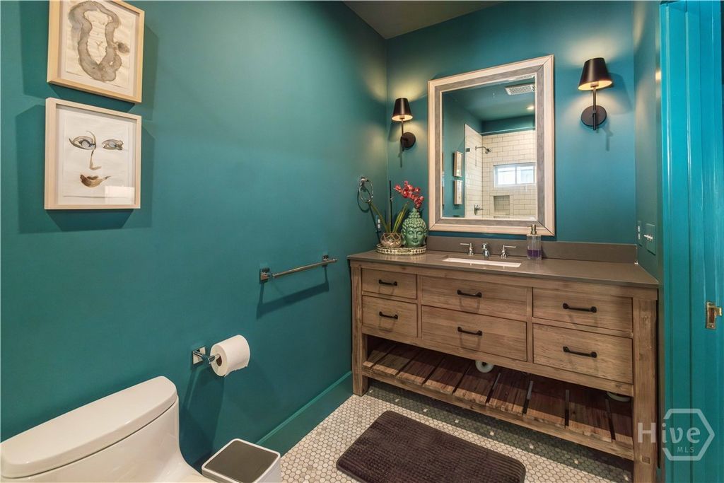 Image 70 of property listing at 314 E Huntingdon Street, Savannah, GA 31401