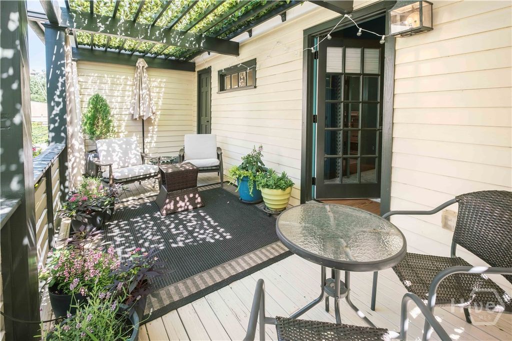 Image 72 of property listing at 314 E Huntingdon Street, Savannah, GA 31401