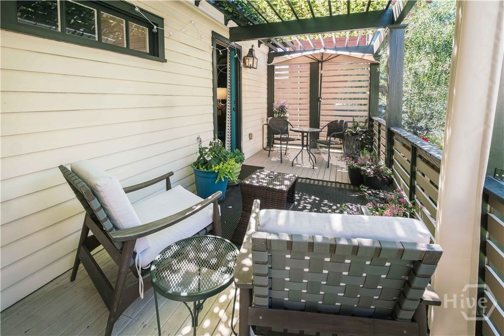 Image 73 of property listing at 314 E Huntingdon Street, Savannah, GA 31401