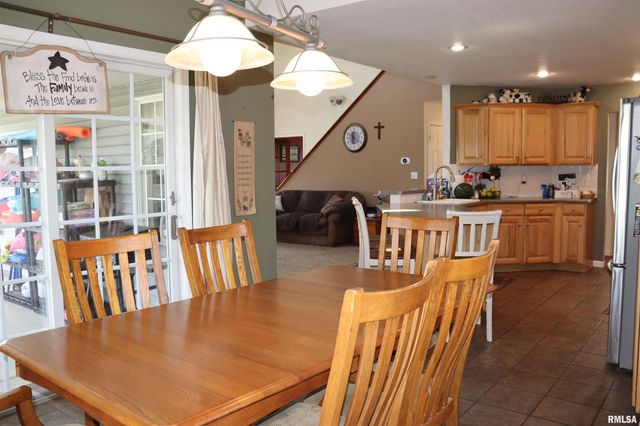 1157 E GUTH Road, Washington, IL 61571