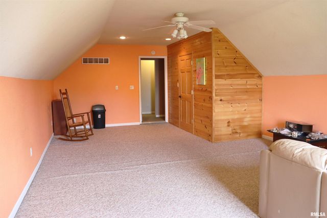 1157 E GUTH Road, Washington, IL 61571