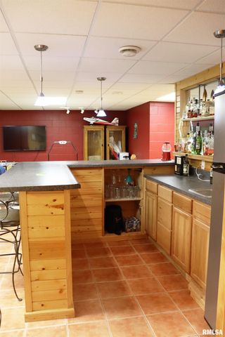 1157 E GUTH Road, Washington, IL 61571