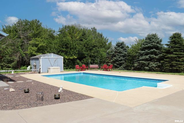 1157 E GUTH Road, Washington, IL 61571