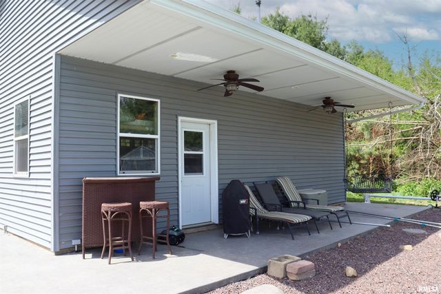 1157 E GUTH Road, Washington, IL 61571