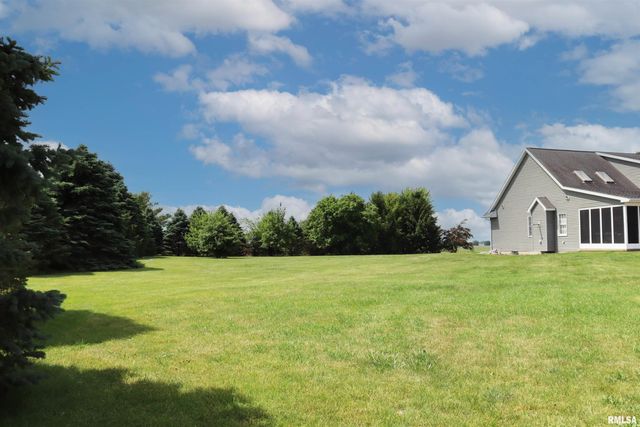 1157 E GUTH Road, Washington, IL 61571