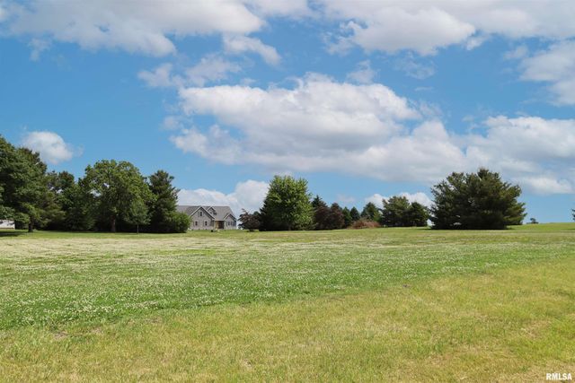 1157 E GUTH Road, Washington, IL 61571