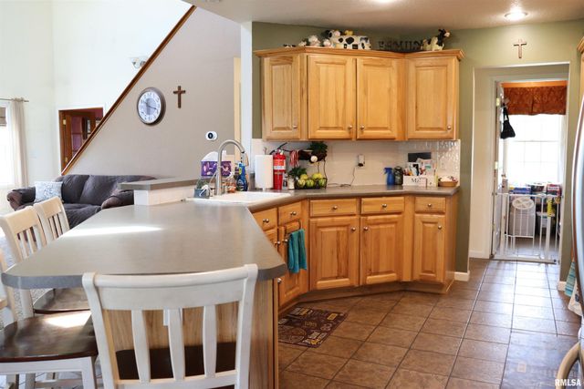 1157 E GUTH Road, Washington, IL 61571