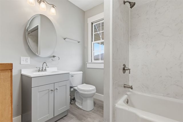 1005 Maplewood Ave, Ambridge, PA 15003