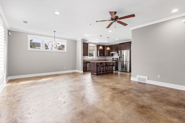 635 S FRONT ST S, Memphis, TN 38103