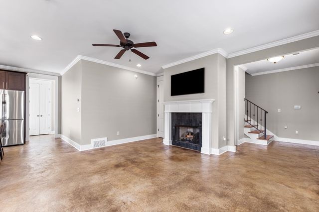 635 S FRONT ST S, Memphis, TN 38103