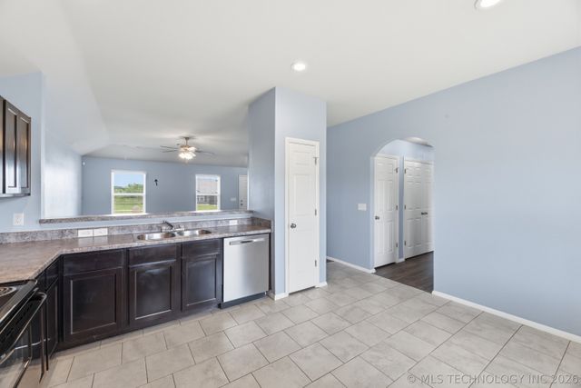 10724 N 101st Avenue E, Owasso, OK 74055